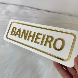 Placa Banheiro Slim Dourado Ref.: 270